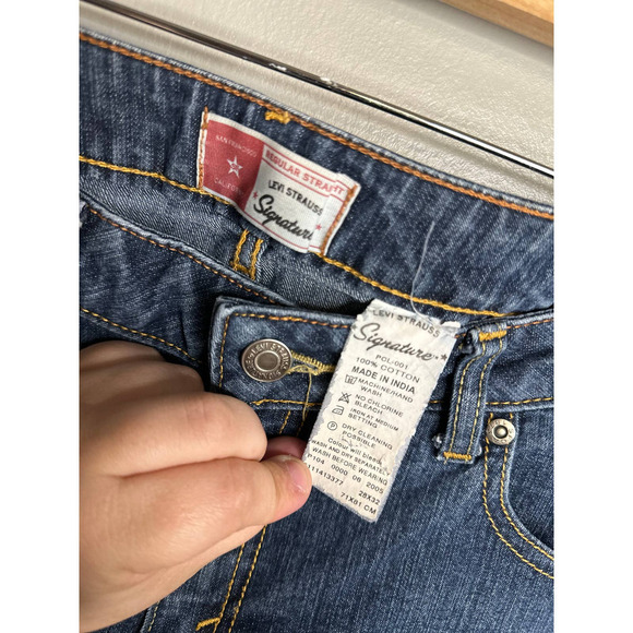 Levis Regular Straight Relaxed Fit Blue Jeans - Size 28x32 - Picture 3 of 5